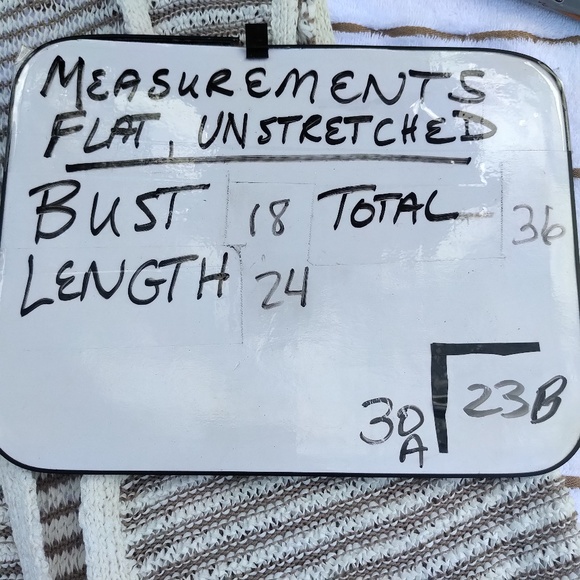 Threads Saks Fifth Avenue Vest Like New M - Picture 4 of 6